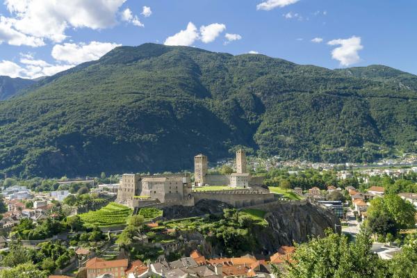 Experience The Middle Ages Tour (Bellinzona Historic Quarter)