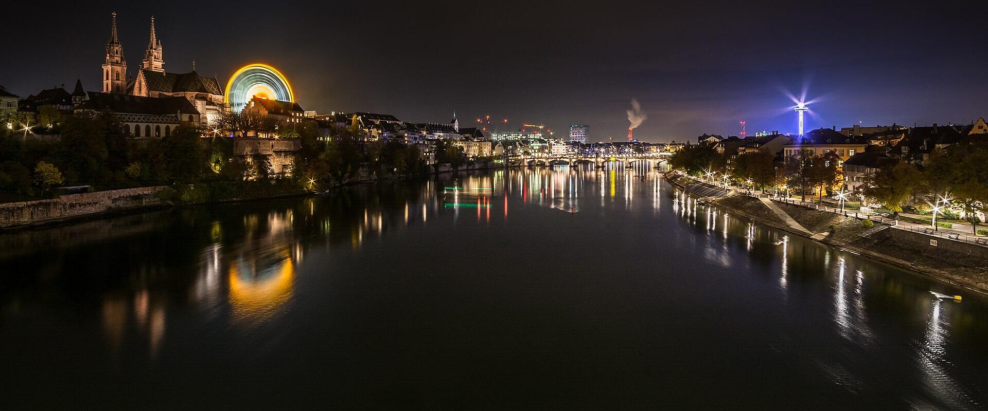 Basel rhein und herbstmesse