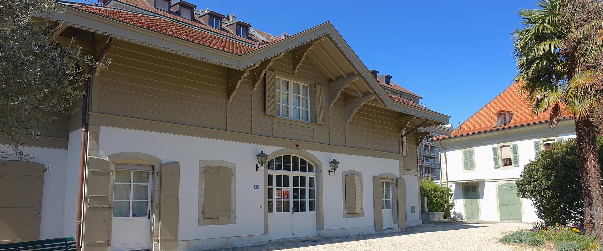 A historic villa in Parc Mon Repos on the Geneva lakeshore