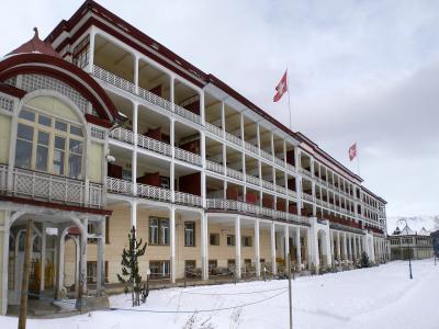 The Belle Époque Berghotel Schatzalp above Davos
