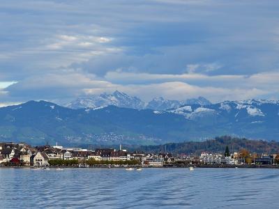 Rapperswil - Lindenhof-Bühlerallee - Fischmarktplatz - Hafen - Seedamm - Säntis - Zürichsee - ZSG Uetliberg 2012-11-04 15-32-35