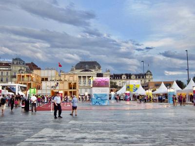 Sechseläutenplatz and the Zürich Opera House during a festival