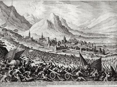 A historical black-and-white engraving depicting a chaotic battle scene with soldiers, cannons, and flags in the foreground, overlooking a walled city nestled in a valley with mountains in the background.
