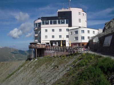 The summit station building on the Jakobshorn above Davos