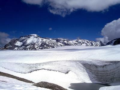 The Plaine Morte glacier plateau above Crans-Montana