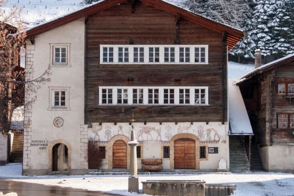 Ernen Village Square